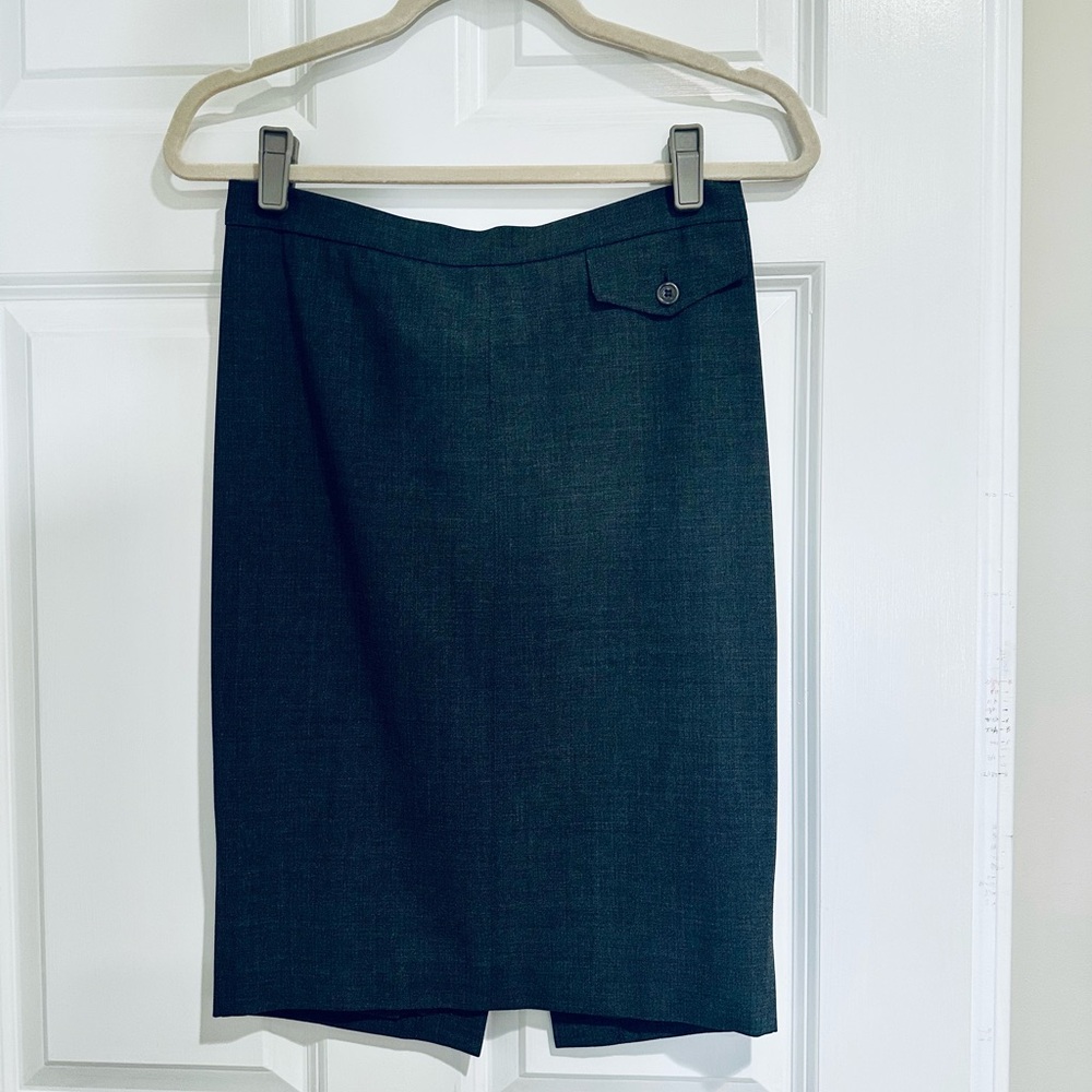 GUC BCBGMaxAzria Charcoal Pencil Skirt - Size 0